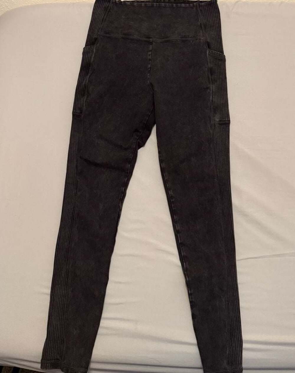 OFFLINE by Aerie OG High Waisted Ribbed Pocket Leggings Size Large Washed Black